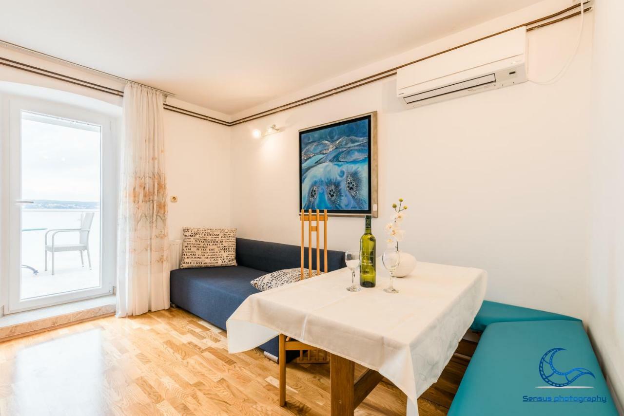 Apartments Vila Dk Malinska Esterno foto