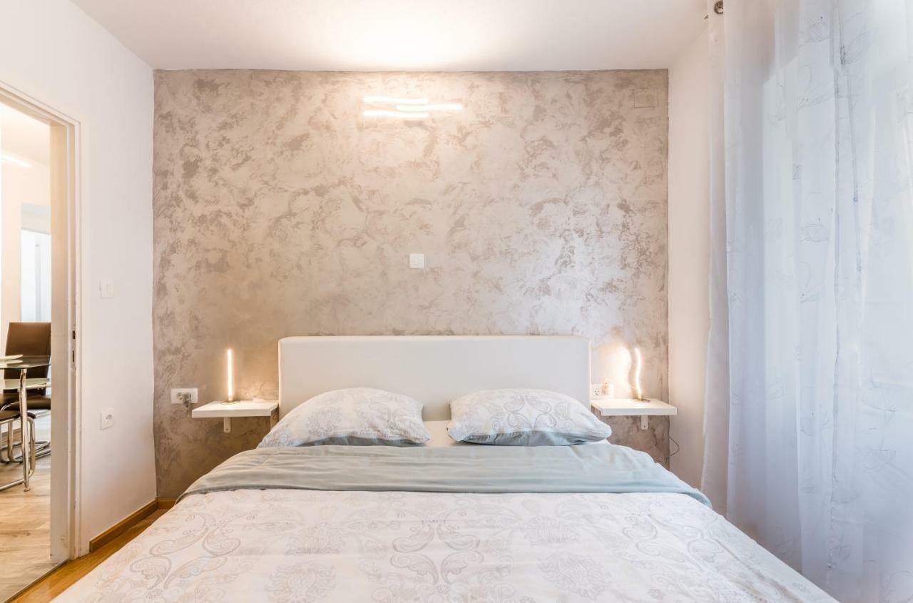 Apartments Vila Dk Malinska Esterno foto